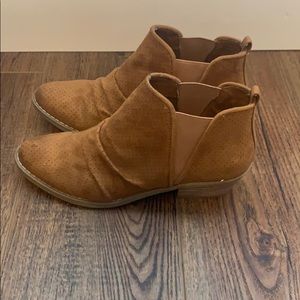 Report - Chestnut Zarissa Booties